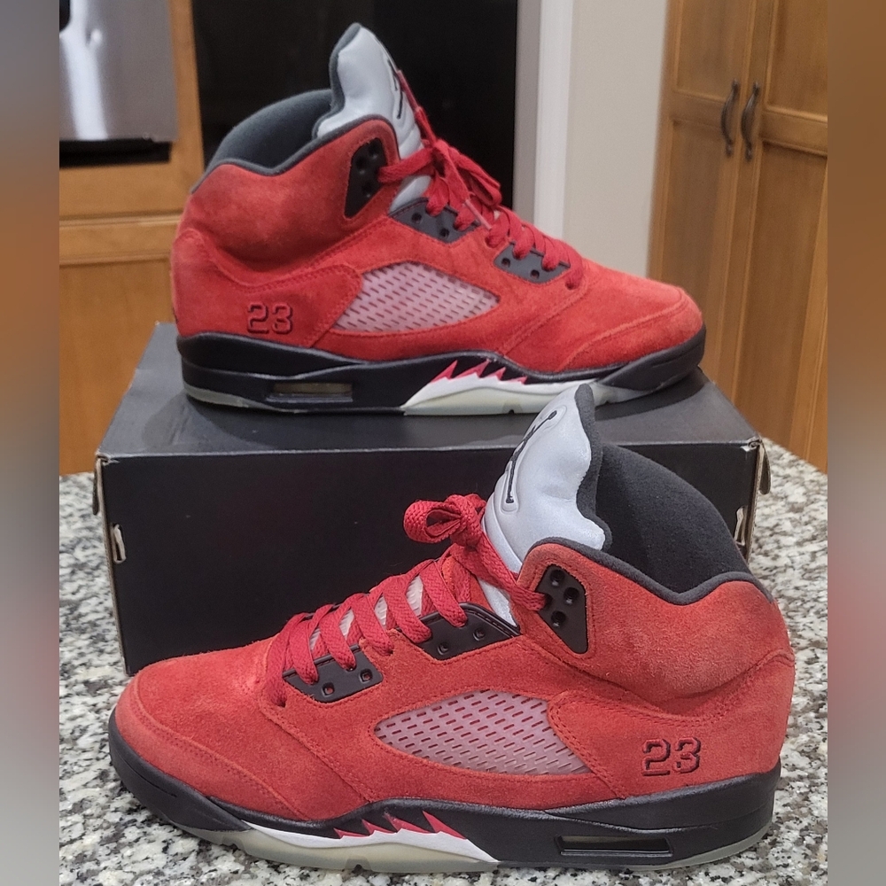 Jordan 5 Retro 'Raging Bull'